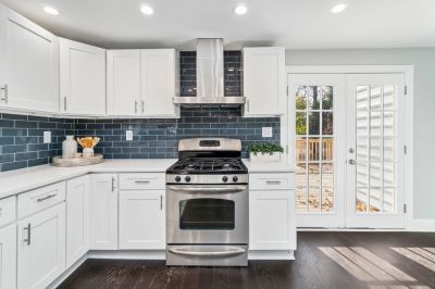 Glass Tile Can Add an Accent Color